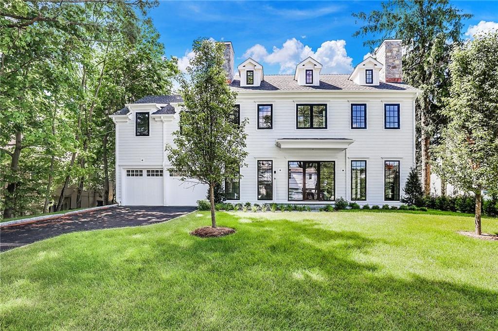 21 Stratton Road — Center Hall Colonial in Scarsdale Quaker Ridge